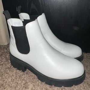 Never worn, 12 W, white boots